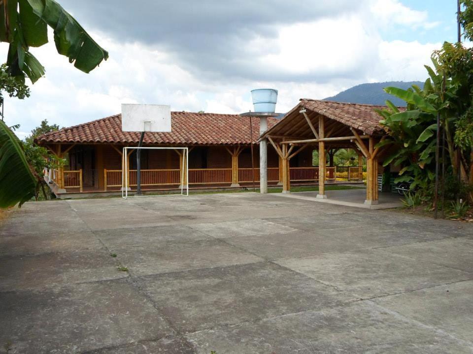 Finca El Diamante Villa Calarca Exterior photo